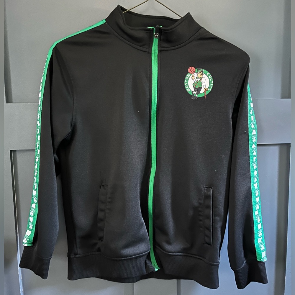 Boys zip up